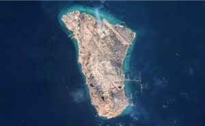 ایرانی اکانومی کا 90 فیصد کنٹرول کرنیوالی ملک کی ریڑھ کی ہڈی خارگ جزیرے پر ٹرمپ کی نظر